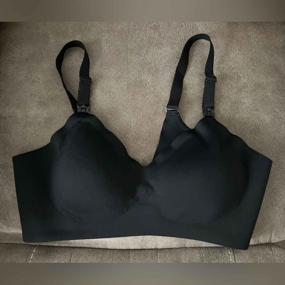 MomCozy Breastfeeding Seamless Wireless Nursing Bra